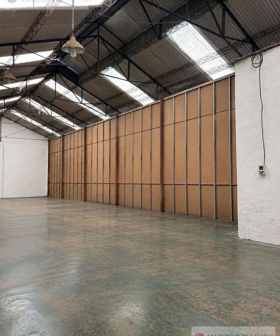 Foto de Depósito/Galpon 250 m2 en Quilmes Venta o Alquiler, imagen 3