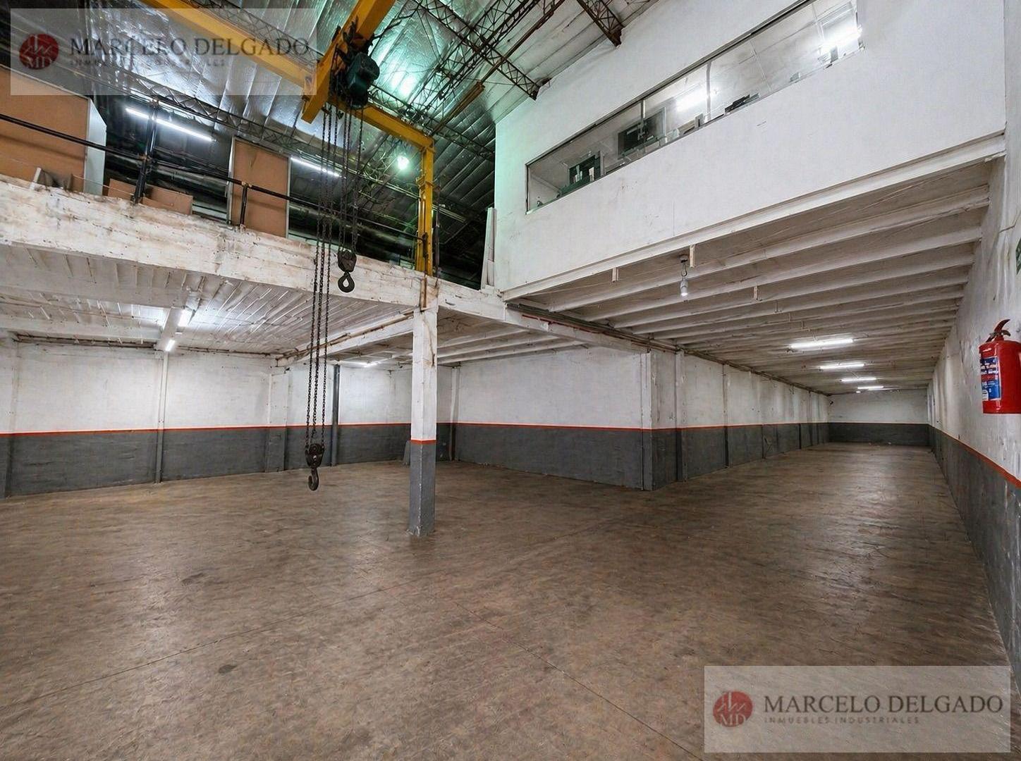 Foto de Depósito - Galpón de 766 m2 en Parque Chacabuco - VENTA / ALQUILER, imagen 1