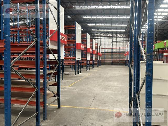 Foto de Depósito/Galpon 5.050 m2 Alquiler Almirante Brown, imagen 2