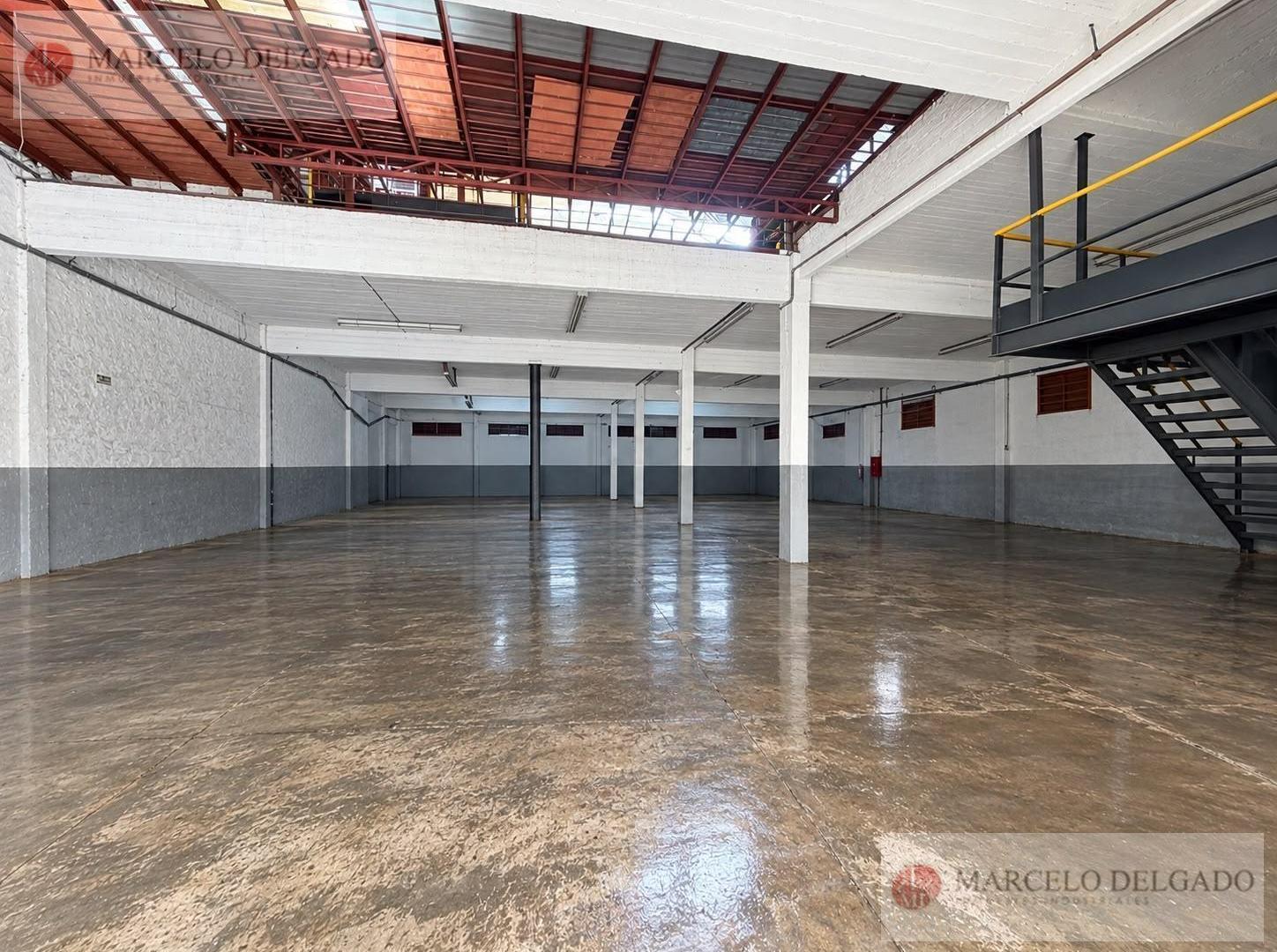 Foto de Galpón Ideal para instalar tu empresa con buena altura y doble entrada, imagen 2