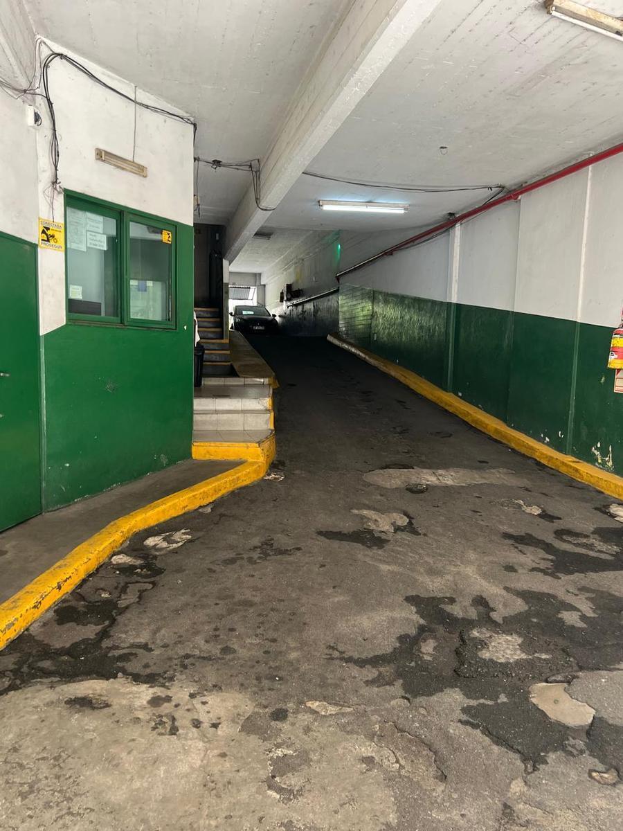 Cochera en venta en Las Cañitas