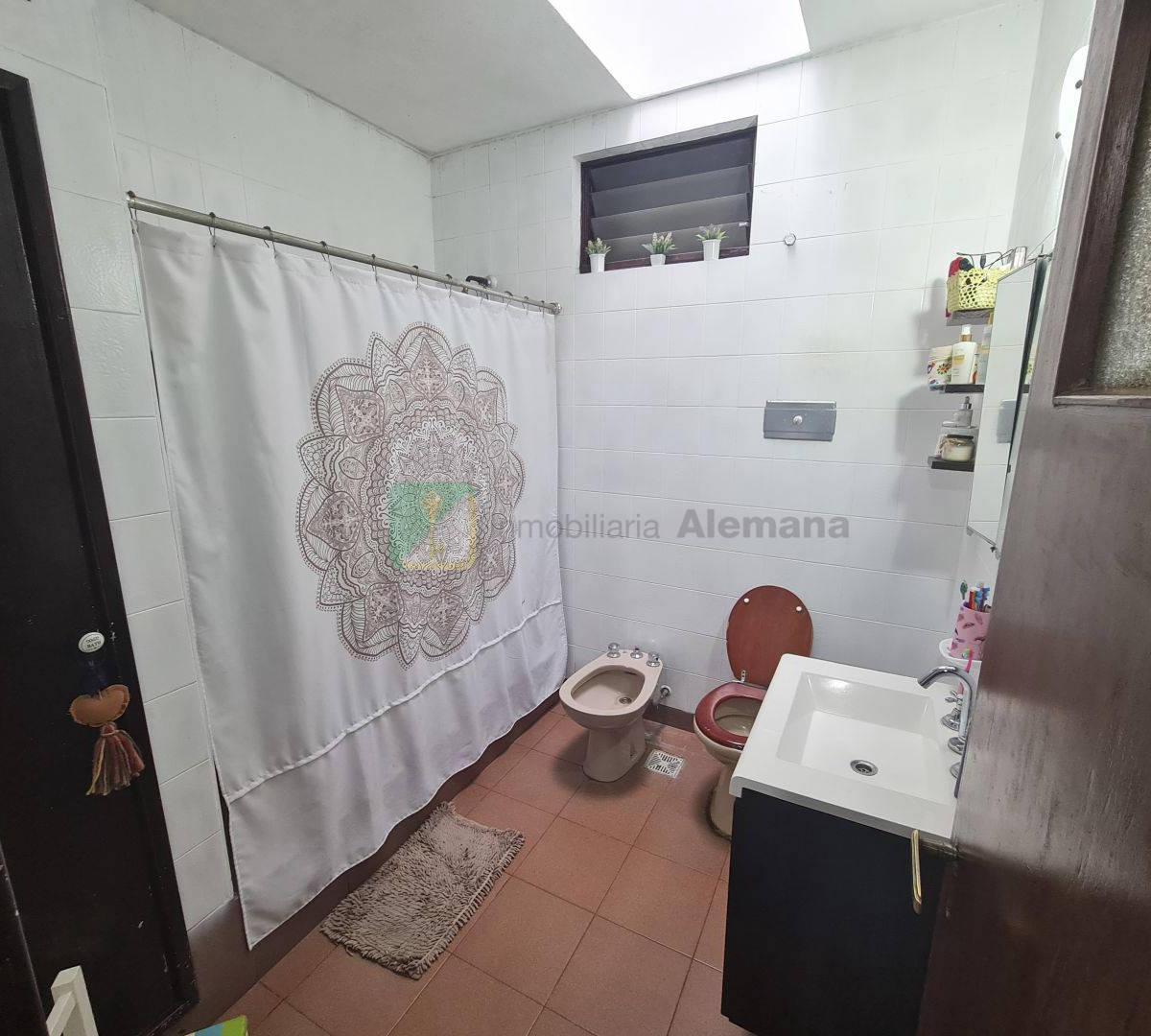 Venta casa 3 dormitorios Villa Ballester
