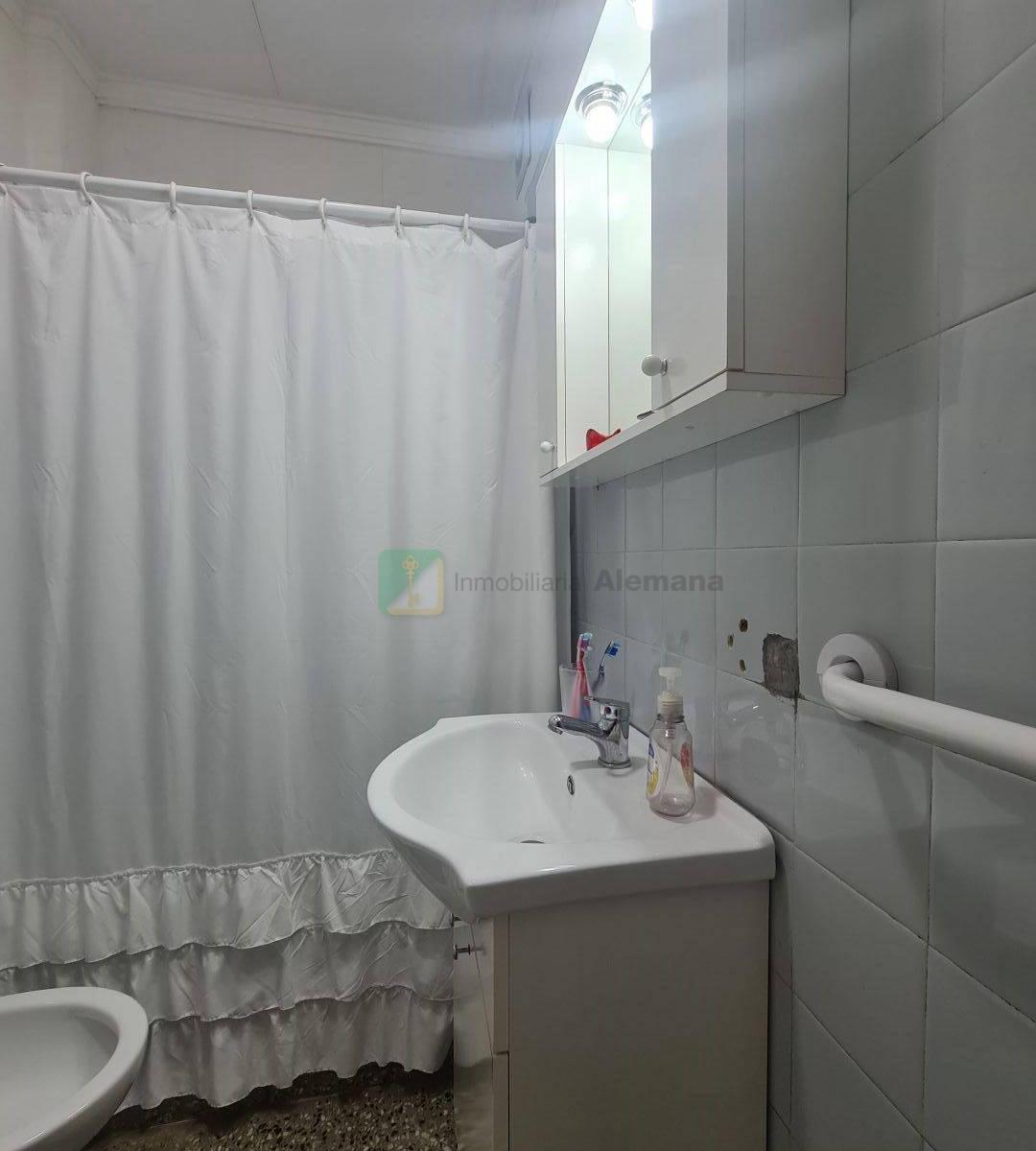 Venta departamento con jardín y quincho-Villa Ballester