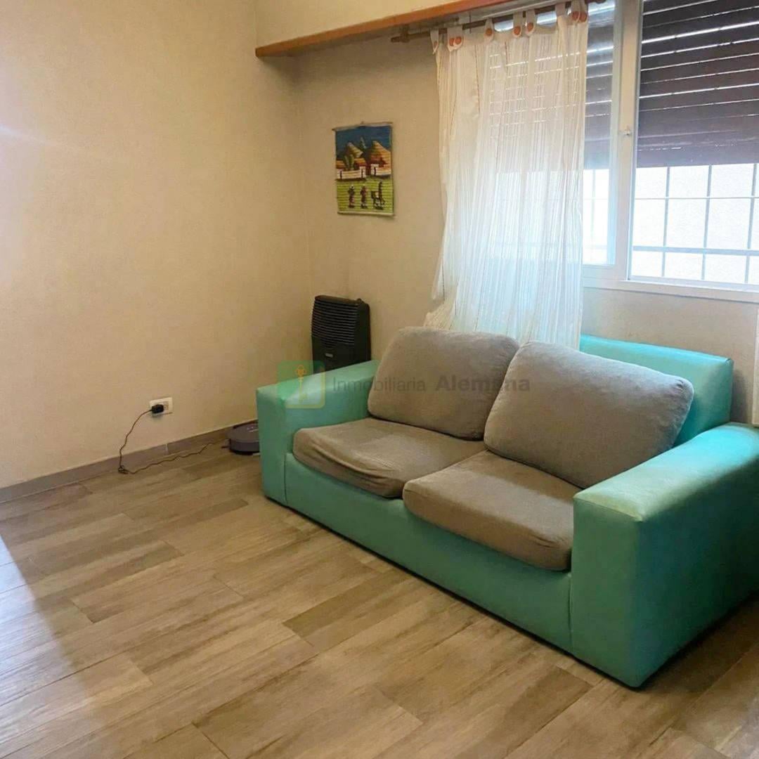 Venta - Casa - 4 dormitorios - Jose Leon Suarez