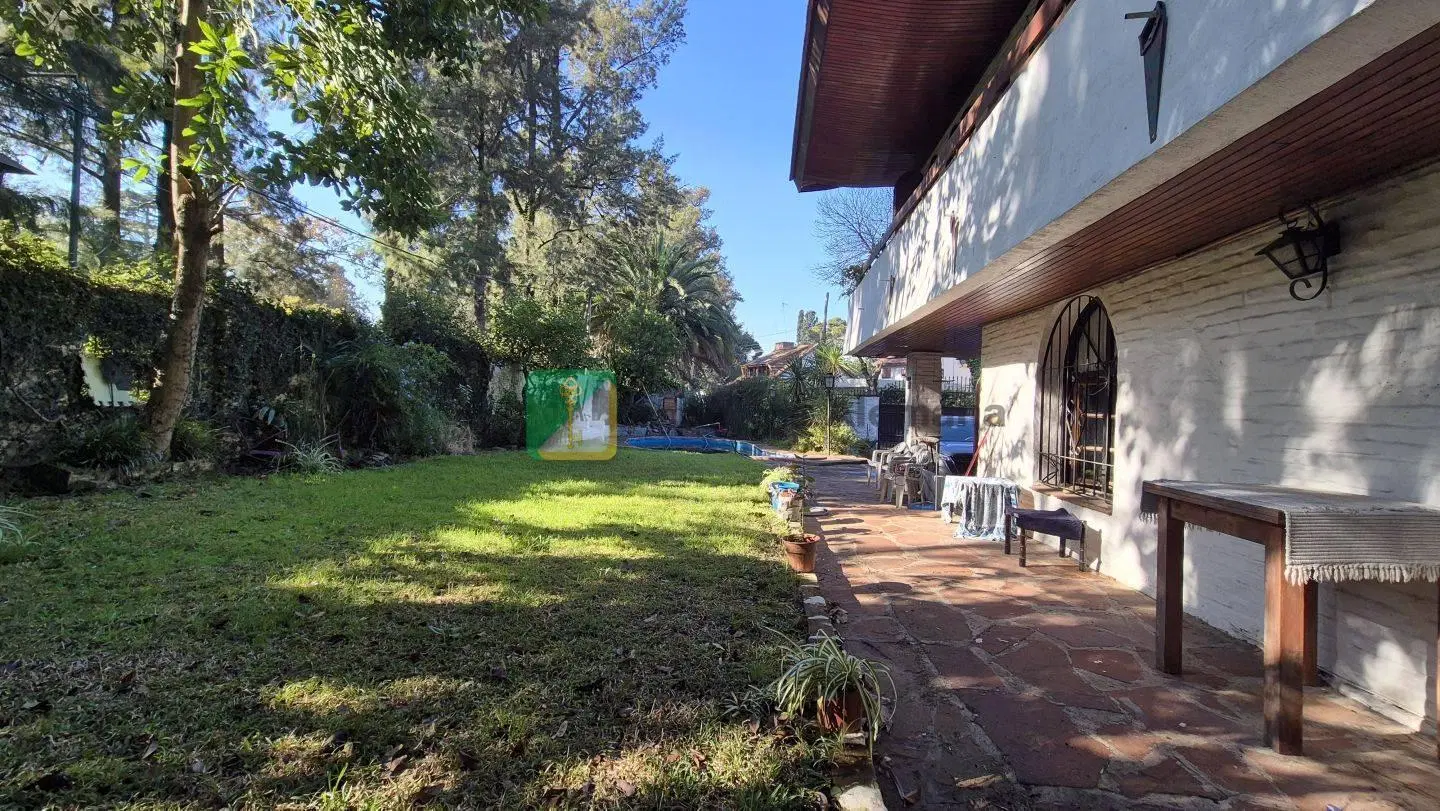 Venta - Casa - 4 amb - Jose Leon Suarez 4