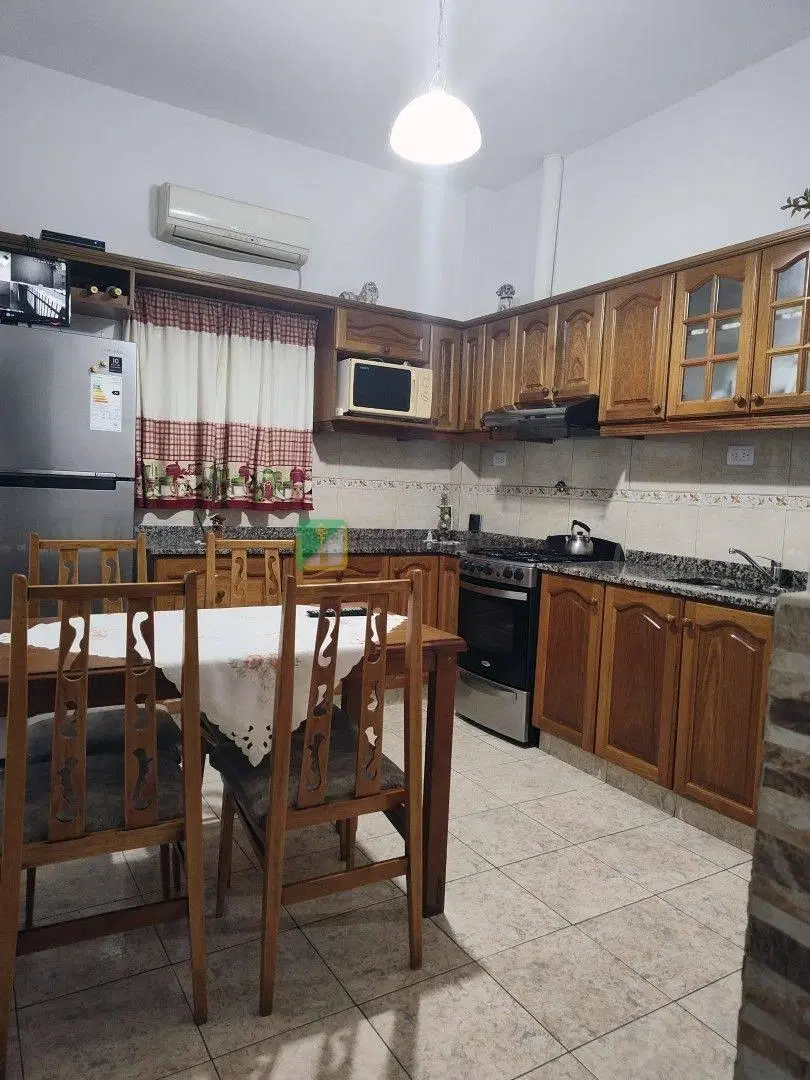 Casa 2 dormitorios. | C 35 CHIVILCOY 4865 4