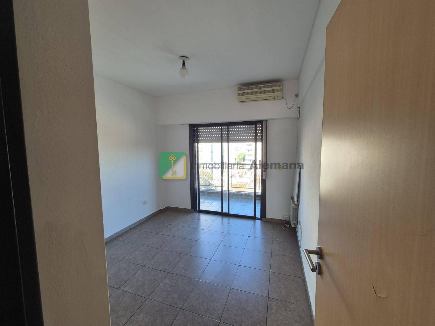 Foto de Venta - Departamento - 2 DORMITORIOS - Con cochera, imagen 3
