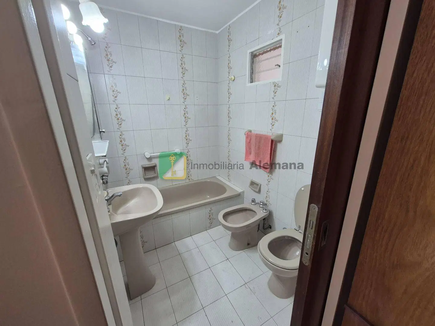 Departamento 2 dormitorios. | 114 ALVEAR 2359 3