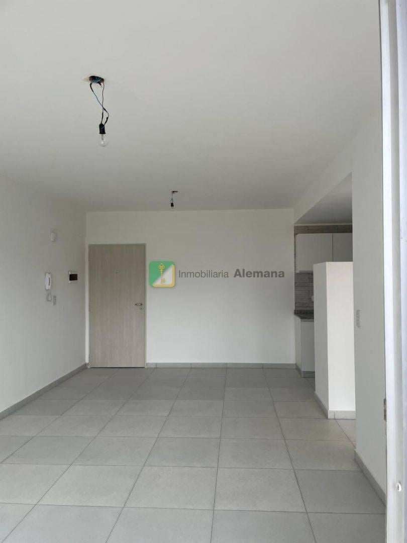 Foto de Alquiler - Departamento 2 amb con cochera - Villa Ballester, imagen 2