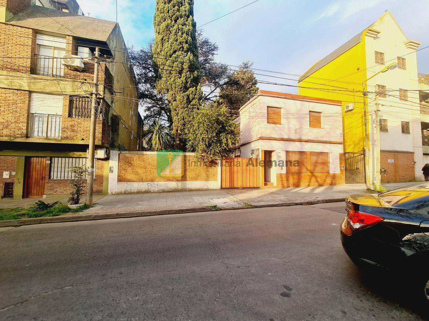 Foto de Casa 5 ambientes 6 dormitorios. | C 79 ARISTOBULO DEL VALLE 5259, imagen 1