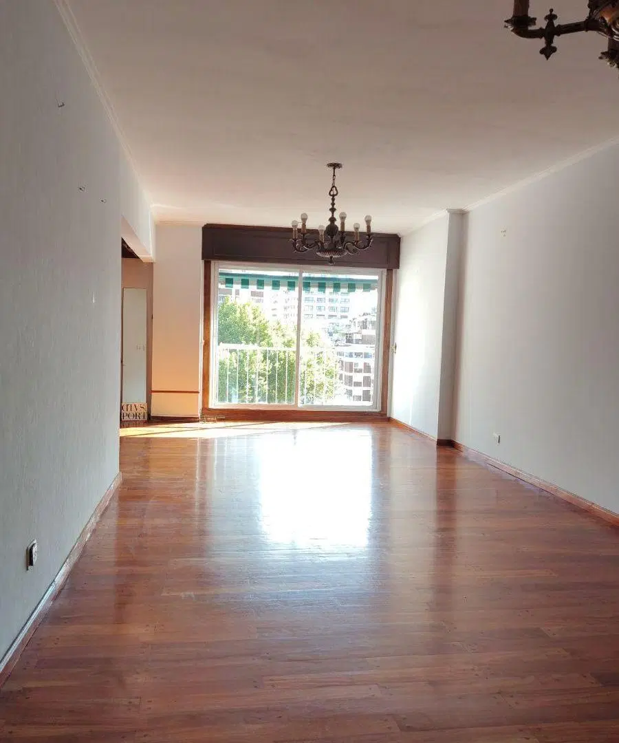 Departamento de 103 m2 con 3 dormitorios en venta en Belgrano C, cochera fija y baulera 3