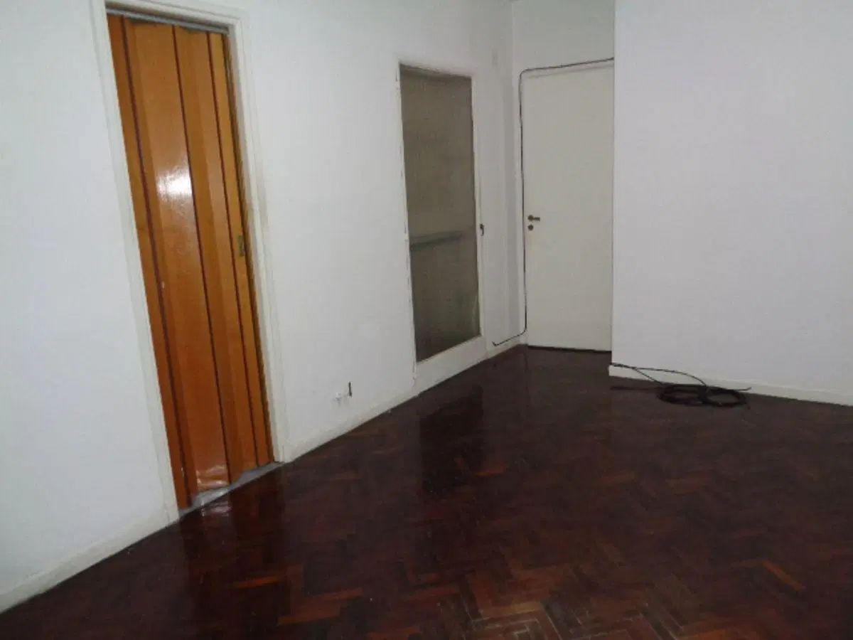 2AMB , LATERAL, CHARCAS AL 5000 . EXCELENTE UBICACIÓN, PROXIMO A AVDA . SANTA FE , 40M2, APTO FINAER 1