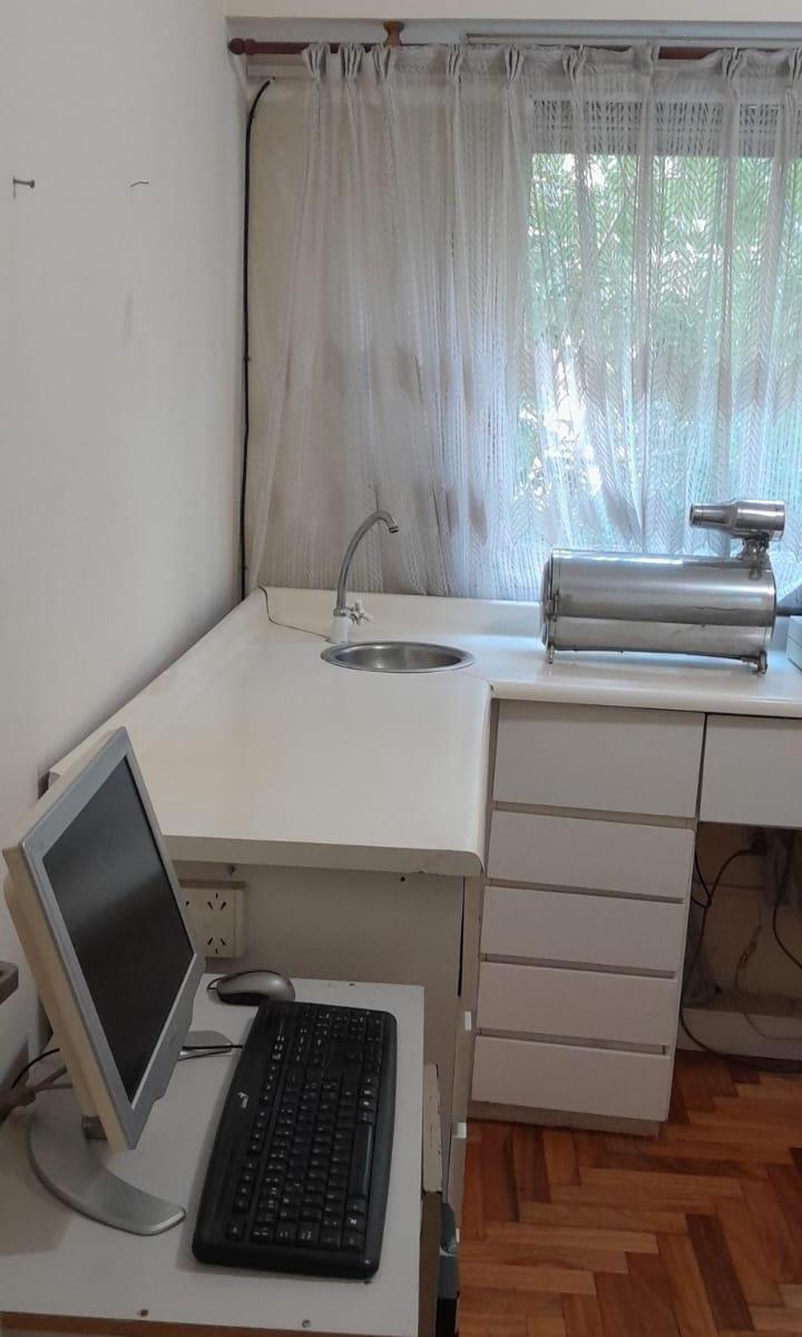 Vendo en Caballito. Excelente 3 Ambientes. Frente. Balcón. Cochera. 3
