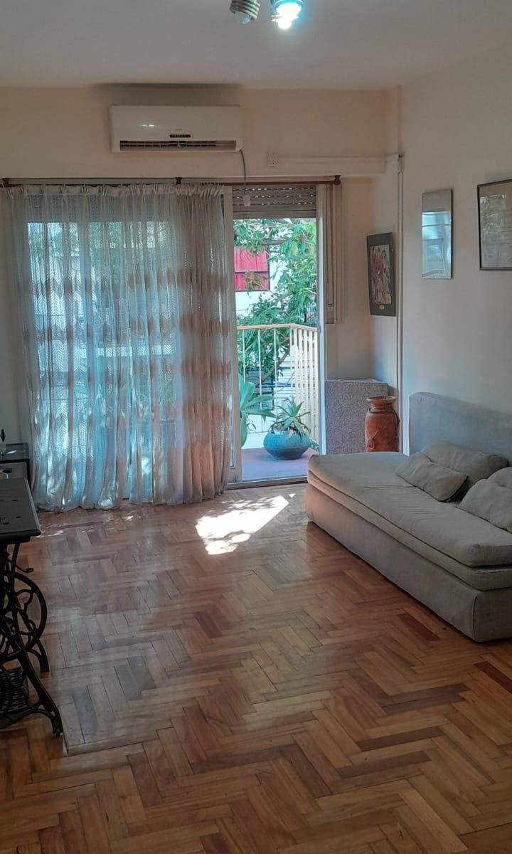 Vendo en Caballito. Excelente 3 Ambientes. Frente. Balcón. Cochera. 1