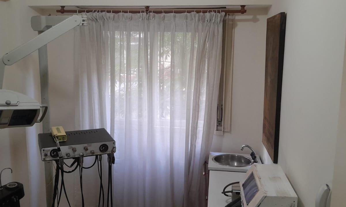 Vendo en Caballito. Excelente 3 Ambientes. Frente. Balcón. Cochera. 4