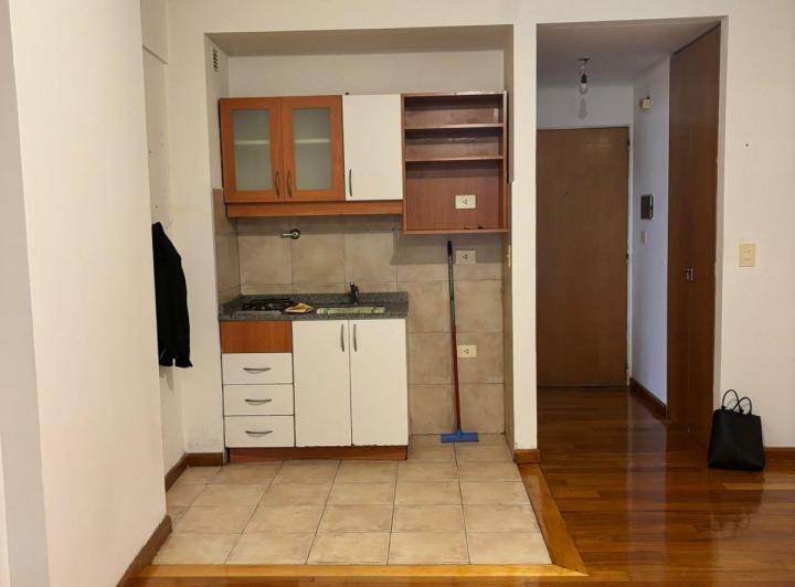 Alquiler Tradicional. Sin Muebles, En Recoleta. Monoambiente. Frente. Con balcón 5