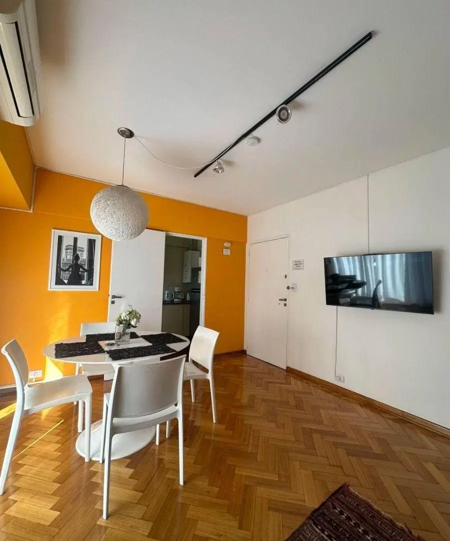 Alquilo Temporario en Saavedra, completo departamento de 2 ambientes. Balcón. 2
