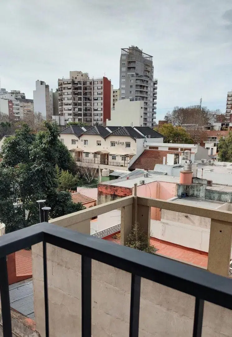 Alquilo Temporario en Saavedra, completo departamento de 2 ambientes. Balcón. 4