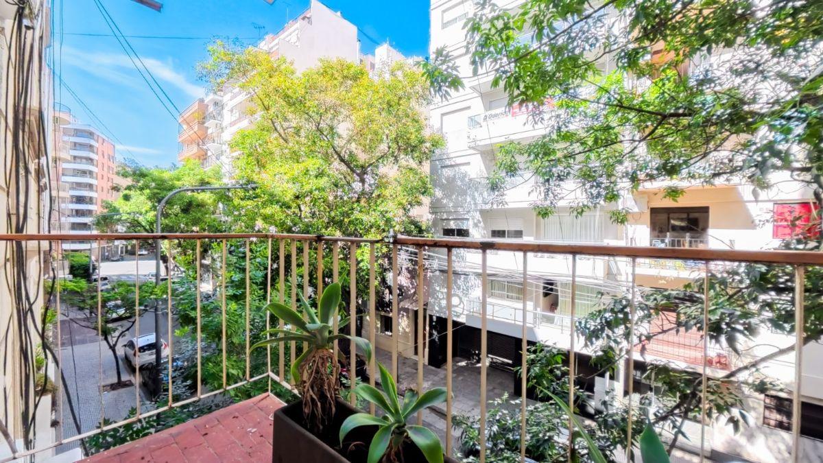 Alquiler 24 Meses en Caballito. Excelente departamento de 3 ambientes. Frente. Balcón. Cochera Opt.