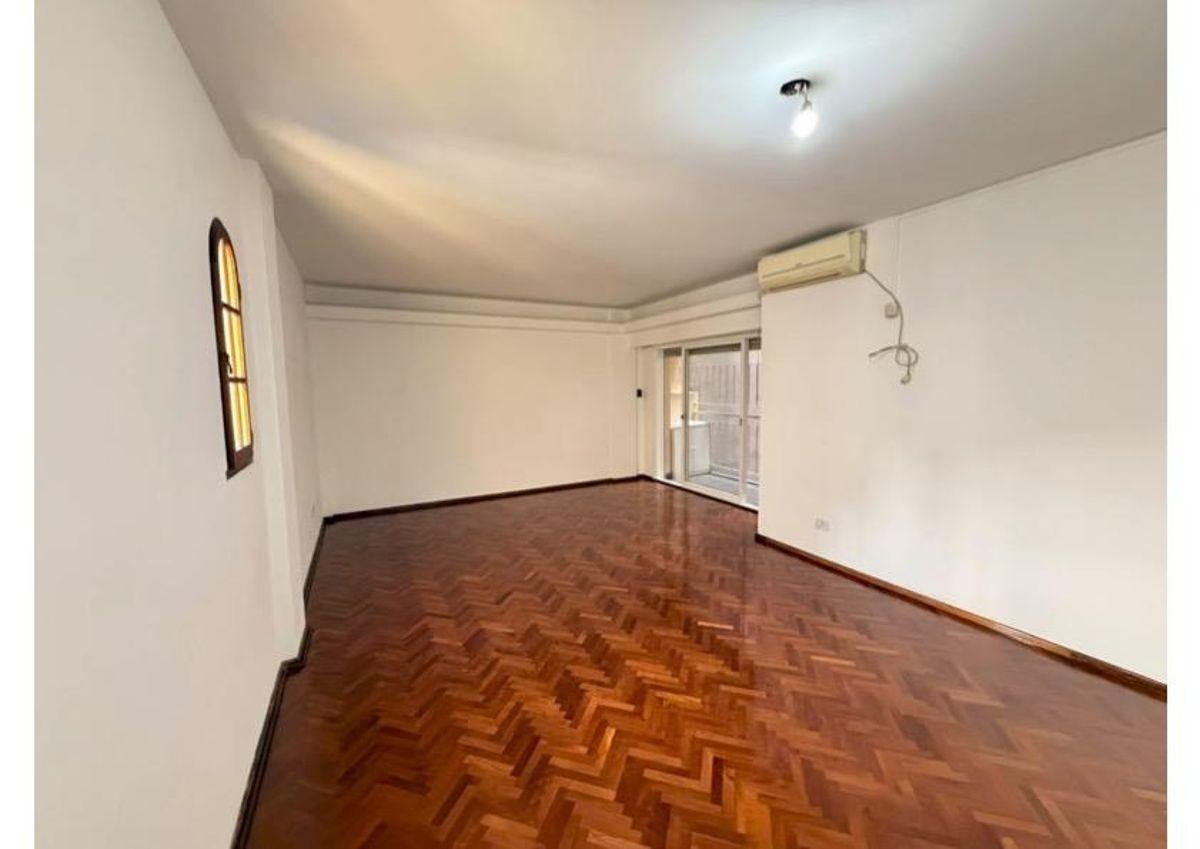 Foto de Alquiler Temporario en Belgrano. Semipiso de 4 Ambientes con Balcón, imagen 3