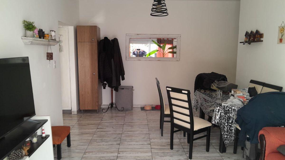Foto de Vendo en Nueva Pompeya. PH de 3 Ambientes, con Patio y Terraza., imagen 3
