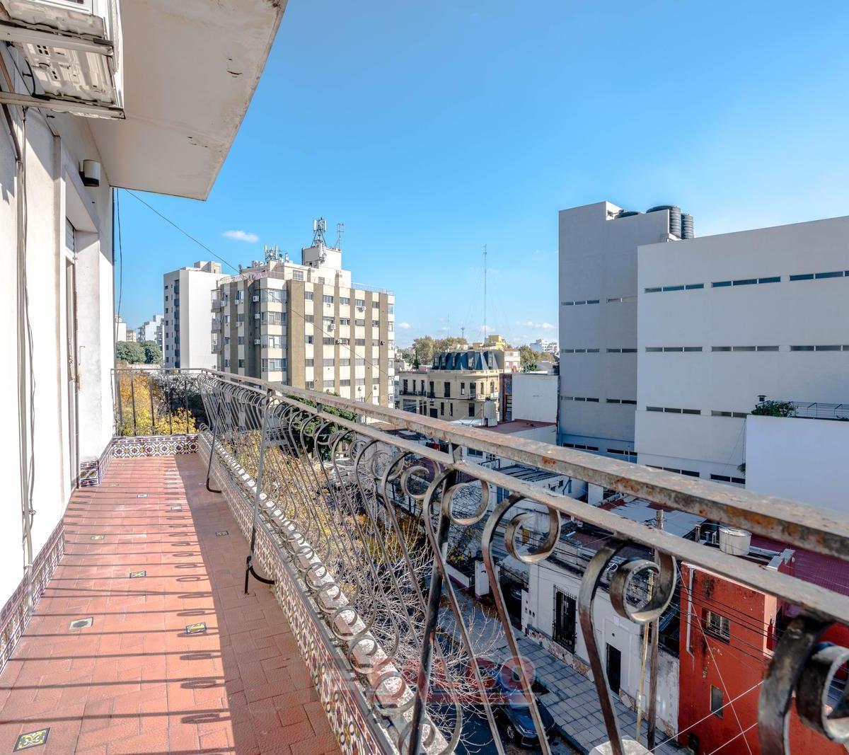 Piso en Parque Avellaneda 4