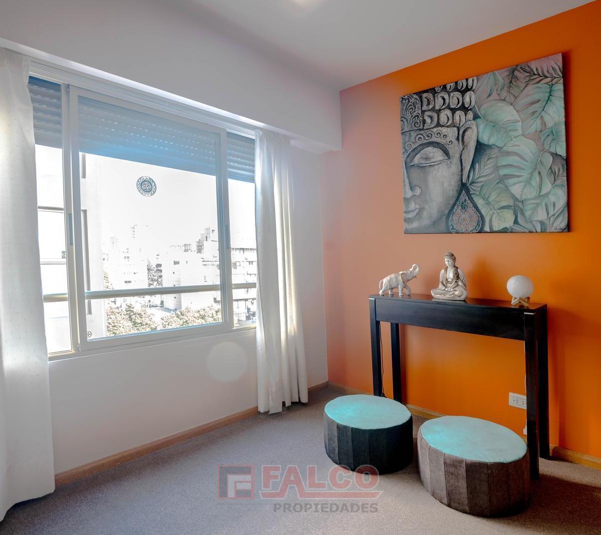 Departamento en Flores - 4 Ambientes - Frente - Balcon - Impecable 4