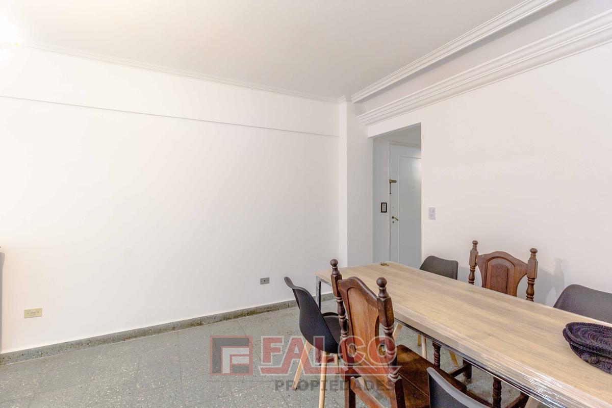 Avellaneda 2100 - 3 Amb con Balcon - Frente 4