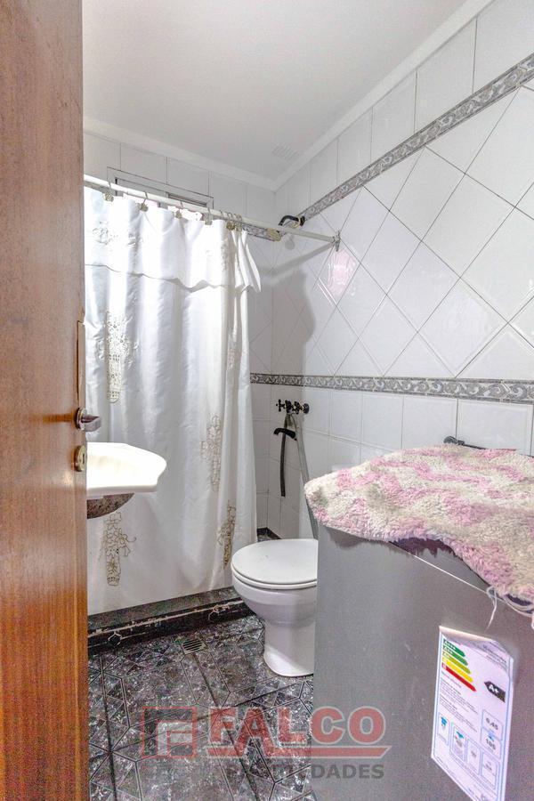 Casa 5 Amb - Lote 8,66 m X 27,50 m - Cochera - 2 Plantas - Dos Viviendas 3