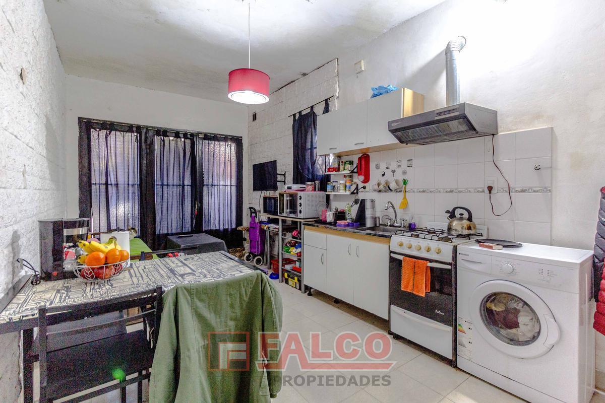 Casa 5 Amb - Lote 8,66 m X 27,50 m - Cochera - 2 Plantas - Dos Viviendas 3