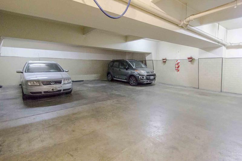 Granaderos y Rivadavia - Piso 145 m² - 4 Amb con Dep o Escritorio - Cochera - Balcon Terraza 5