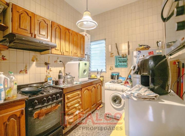 Departamento en Almagro - 3 ambientes con balcon - 1 er piso por escalera 4