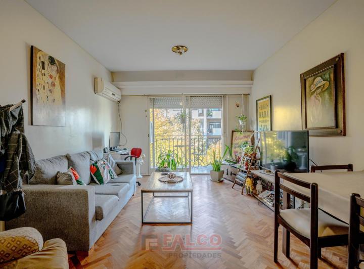 Semipiso de 4 ambientes - Balcon - 2 espacios guardacoches - bajas expensas 4