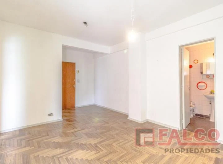 Rivadavia 6200 - Monoambiente - seguridad 24 hs - Solo uso profesional 4