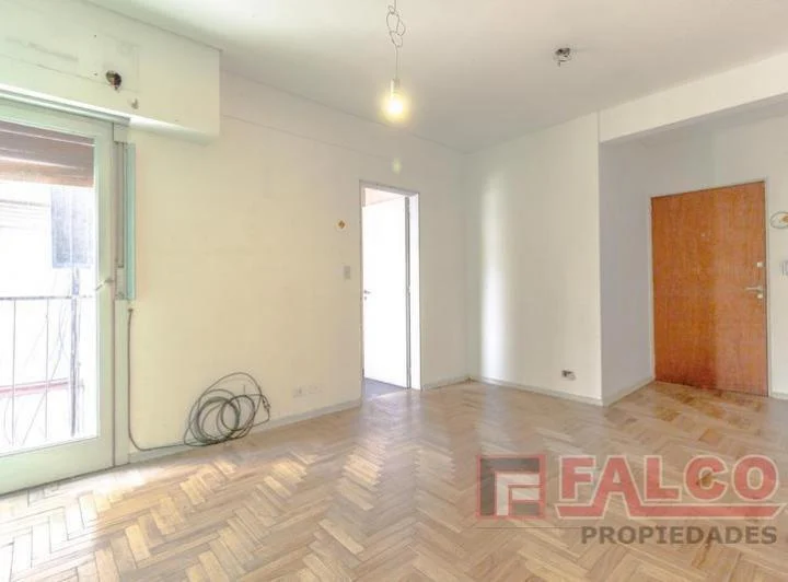 Rivadavia 6200 - Monoambiente - seguridad 24 hs - Solo uso profesional 1