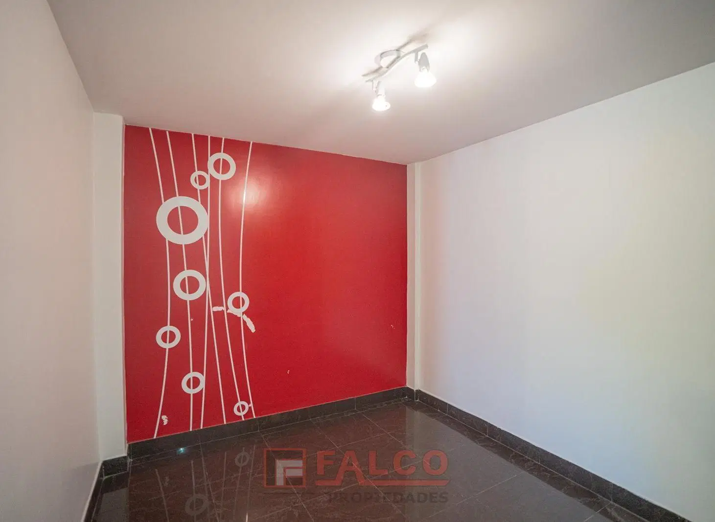 Piso de 4 ambientes remodelado - con dos cocheras fijas y cubiertas 5