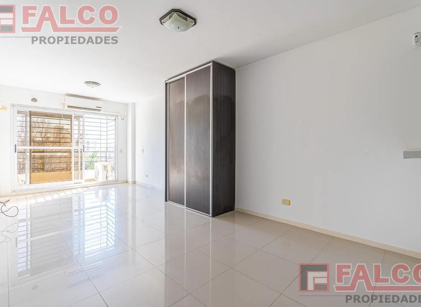 Moderno Monoabiente con cochera cubierta 2