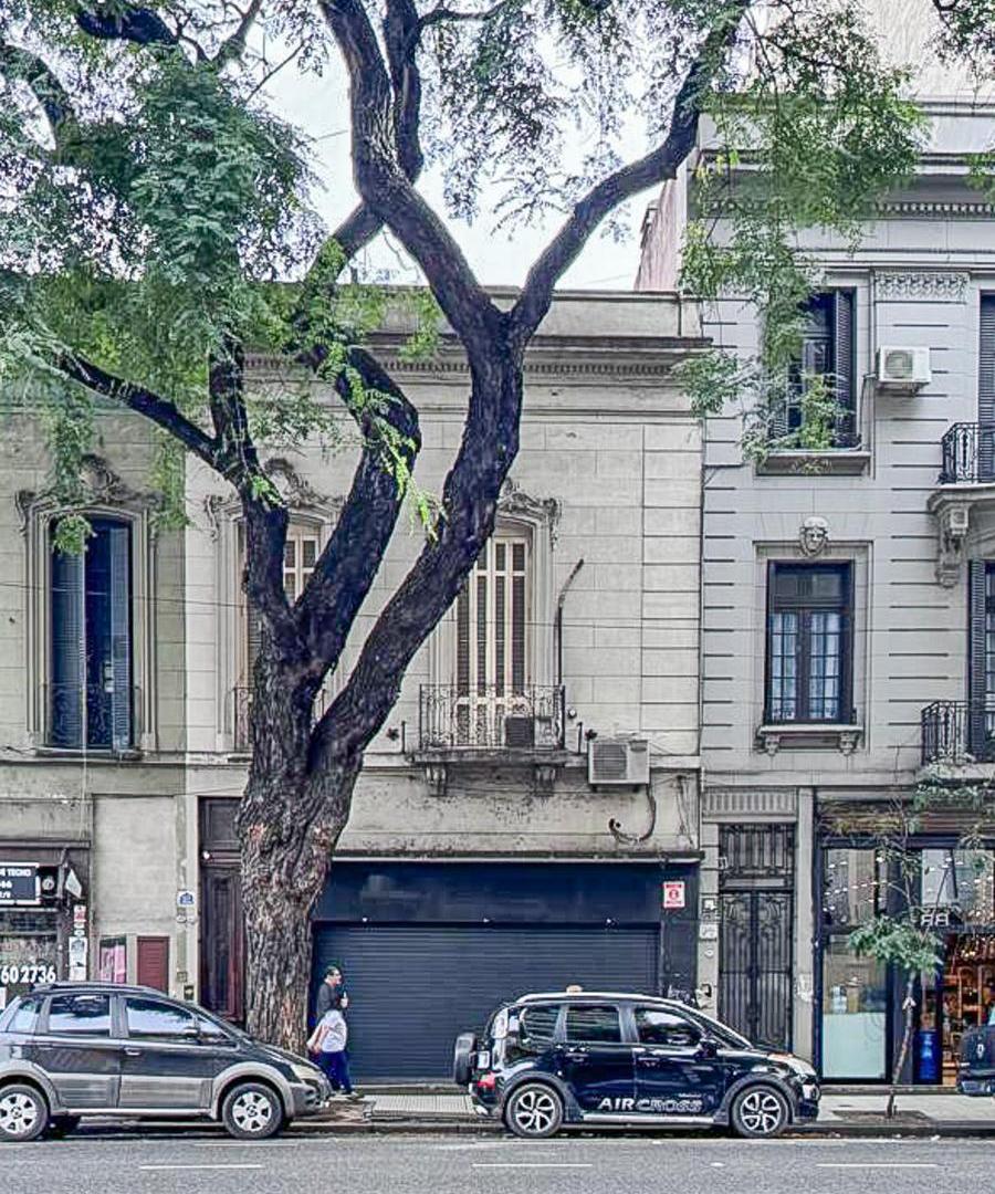 Local con vivienda en lote propio de 7,60m x 18m mas 1,80m x 10m. Con terraza