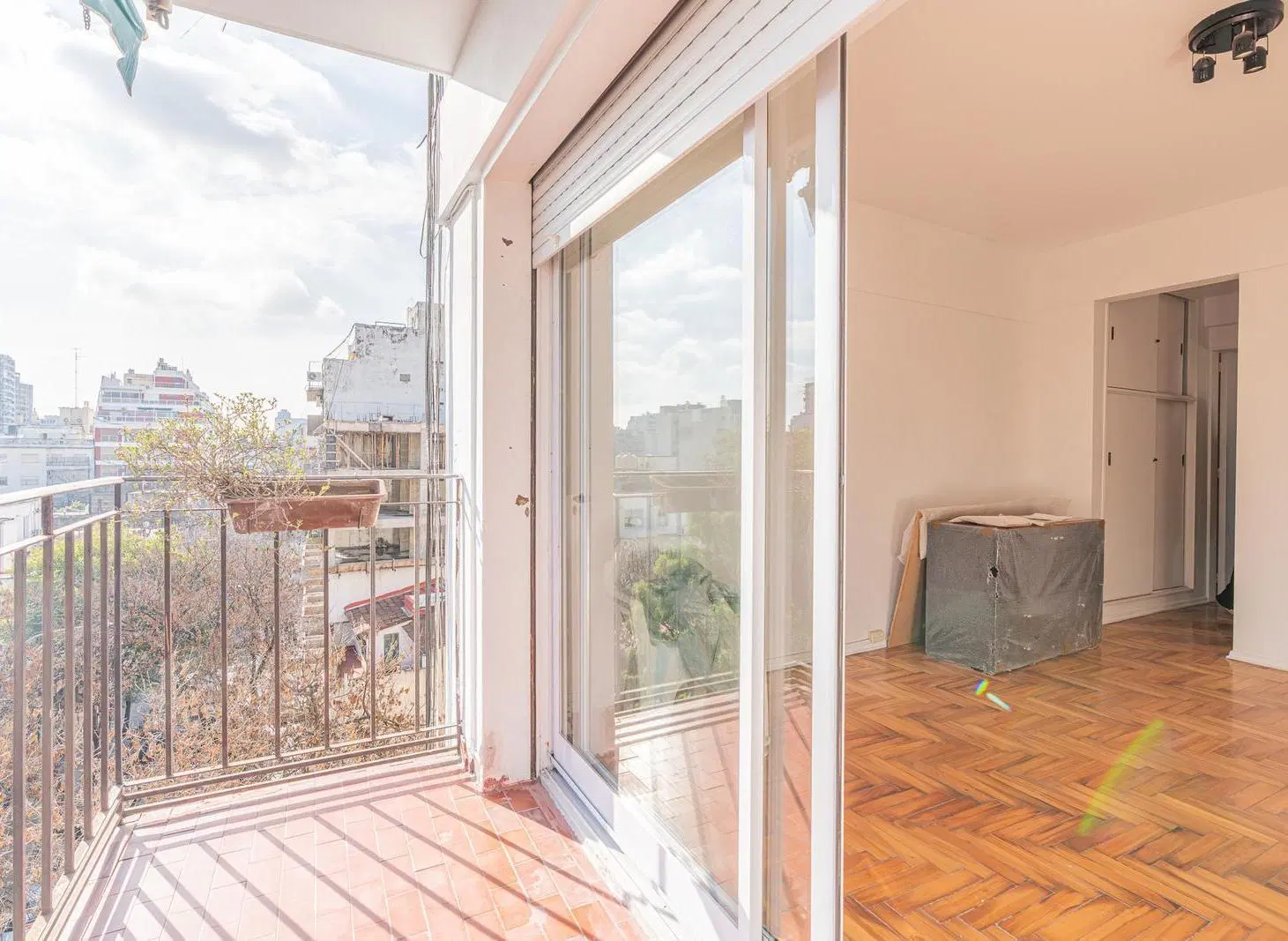 Departamento en Almagro - 2 ambientes al frente con balcon 5