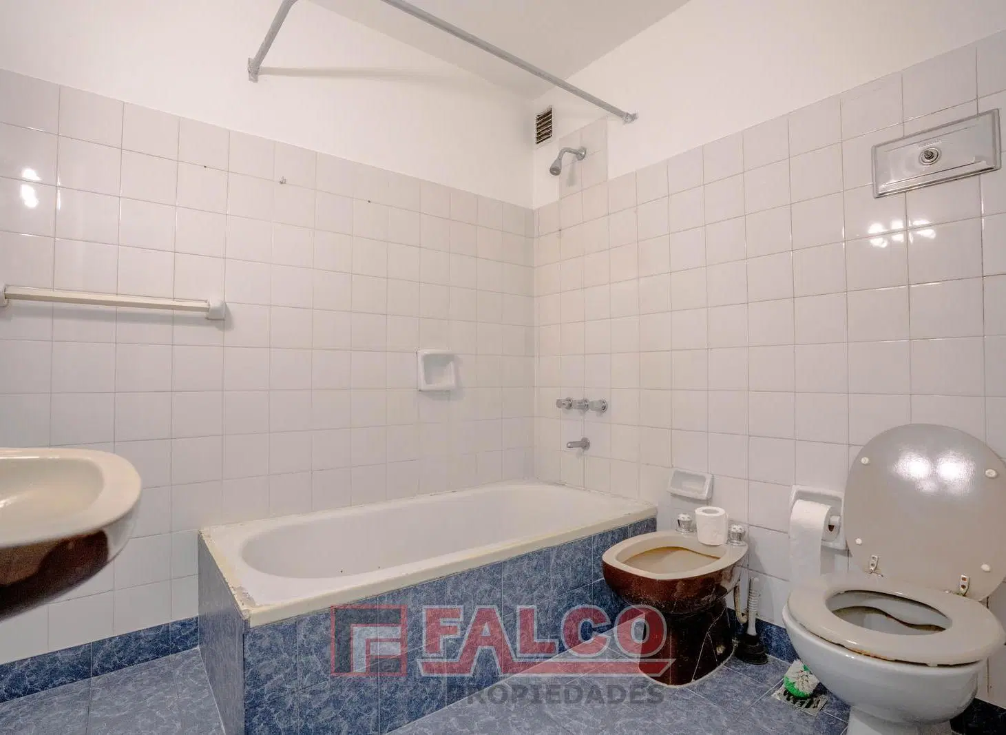 Departamento en Flores - 4 amb con cochera - Directorio 3000 4