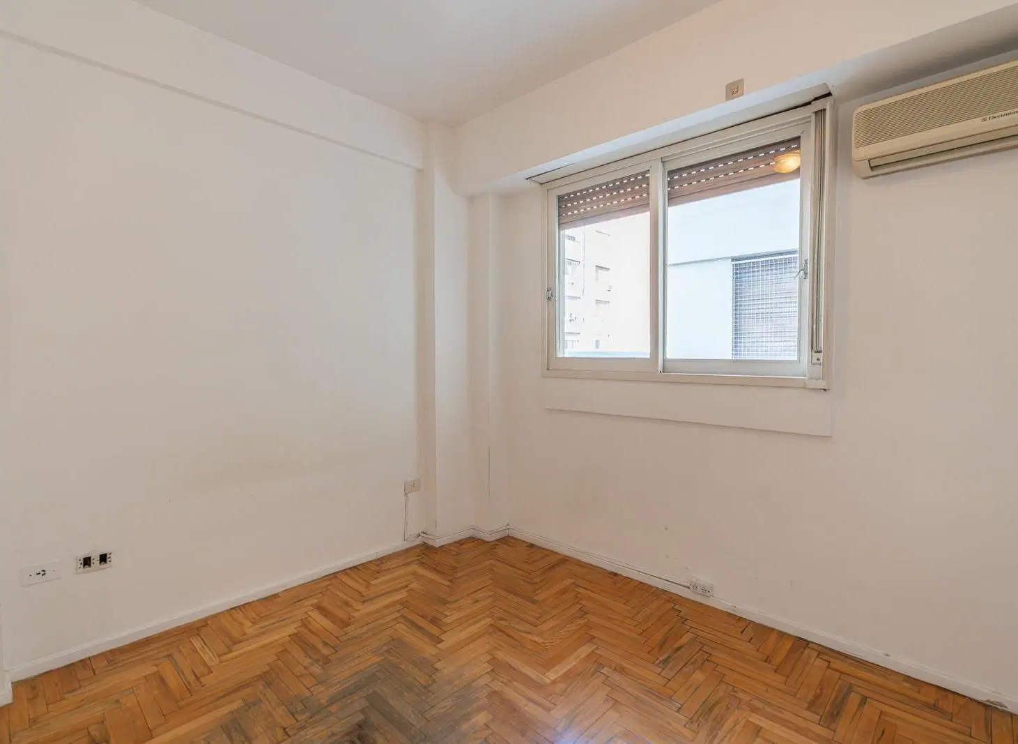 Dos ambientes interno - Edificio con Seguridad 24 hs - Apto profesional 8