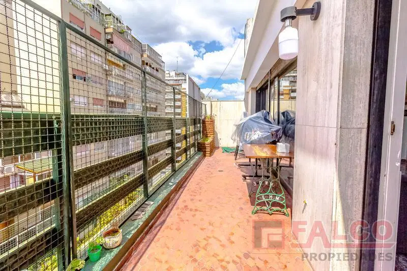 Granaderos y Rivadavia - Piso 145m2 - 4 amb con dep o escritorio- cochera - balcon terraza 5