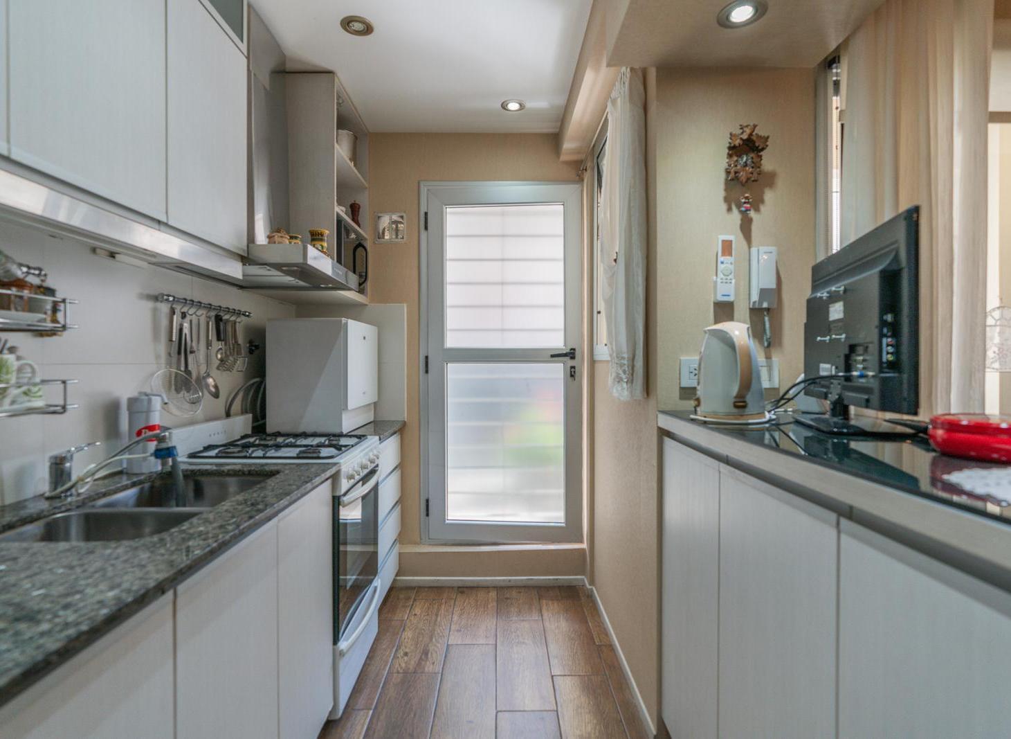 Foto de Departamento en Flores - Semipiso - Parrilla - 5 años, imagen 3