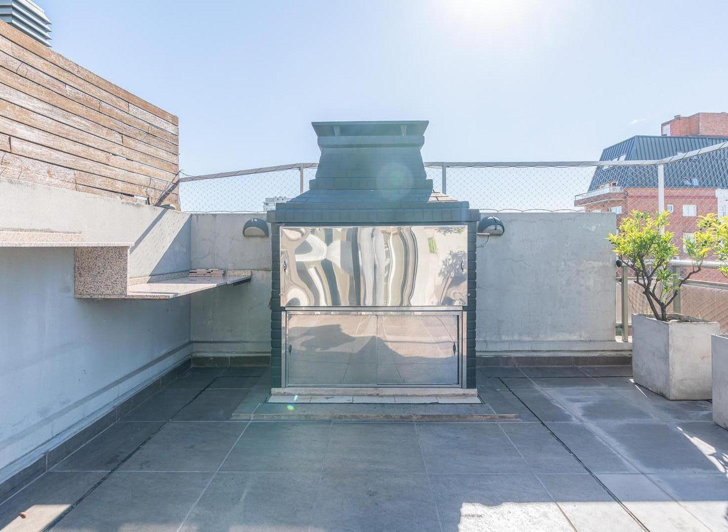 Foto de Moderno semipiso de 4 ambientes con cochera. Patio y balcón terraza al, imagen 3