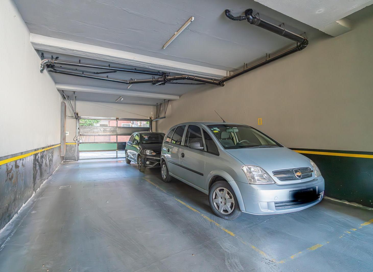 Foto de Moderno semipiso de 4 ambientes con cochera. Patio y balcón terraza al, imagen 5