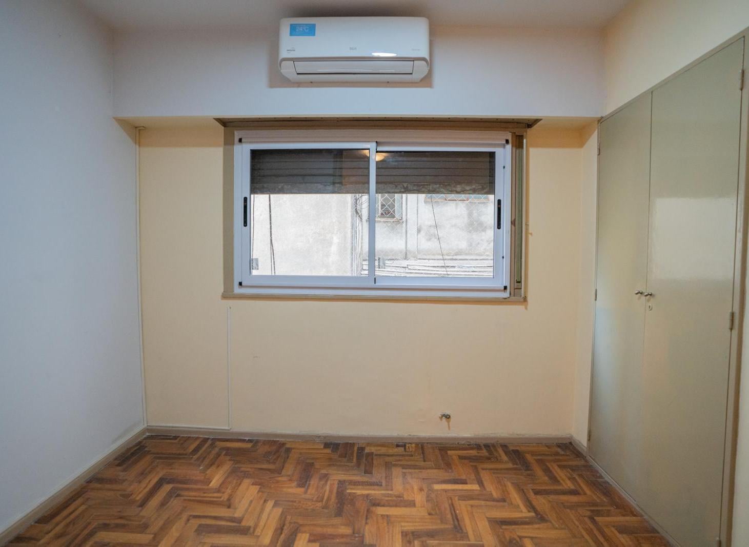 Foto de Monoambiente interno con division y cocina separada, imagen 3