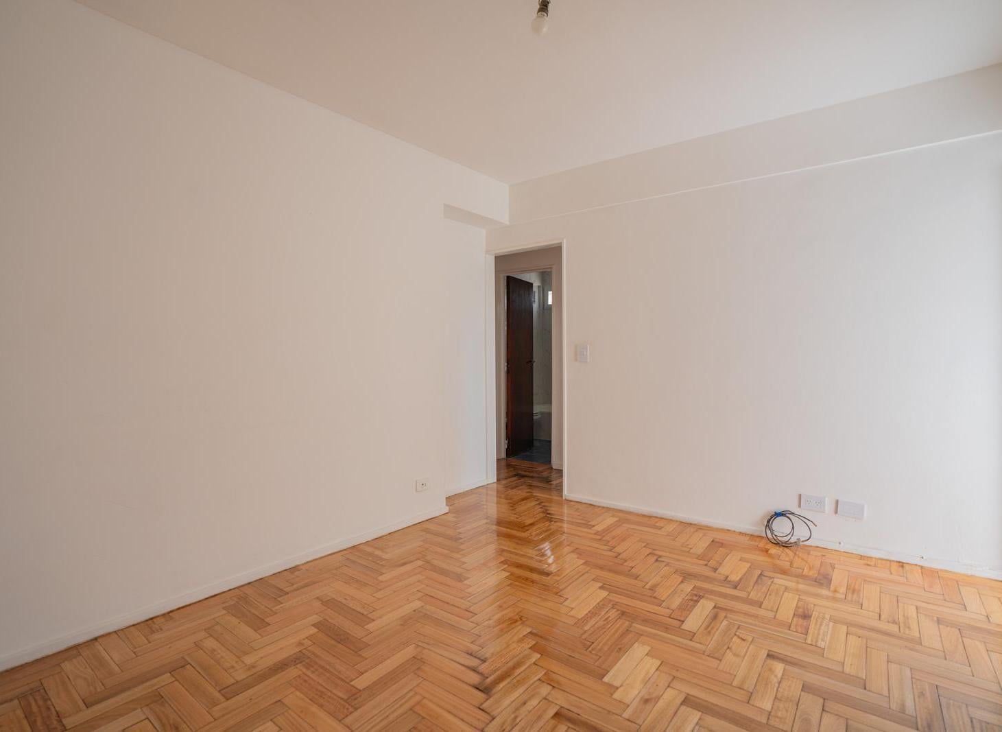 Foto de Departamento de 2 ambientes refaccionado con balcon, imagen 4