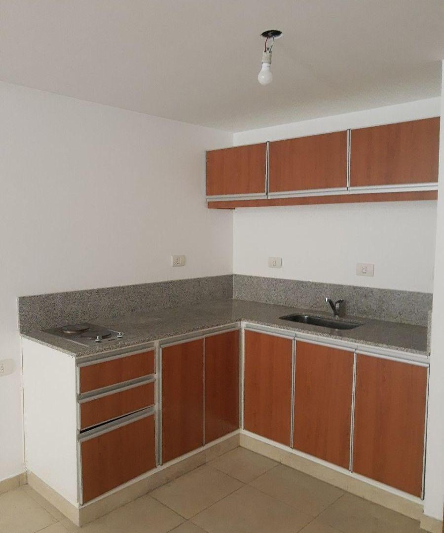 Foto de Manzanares y Naon, excel. ambiente, 30 m. 1° fte c/ balcon, imagen 2