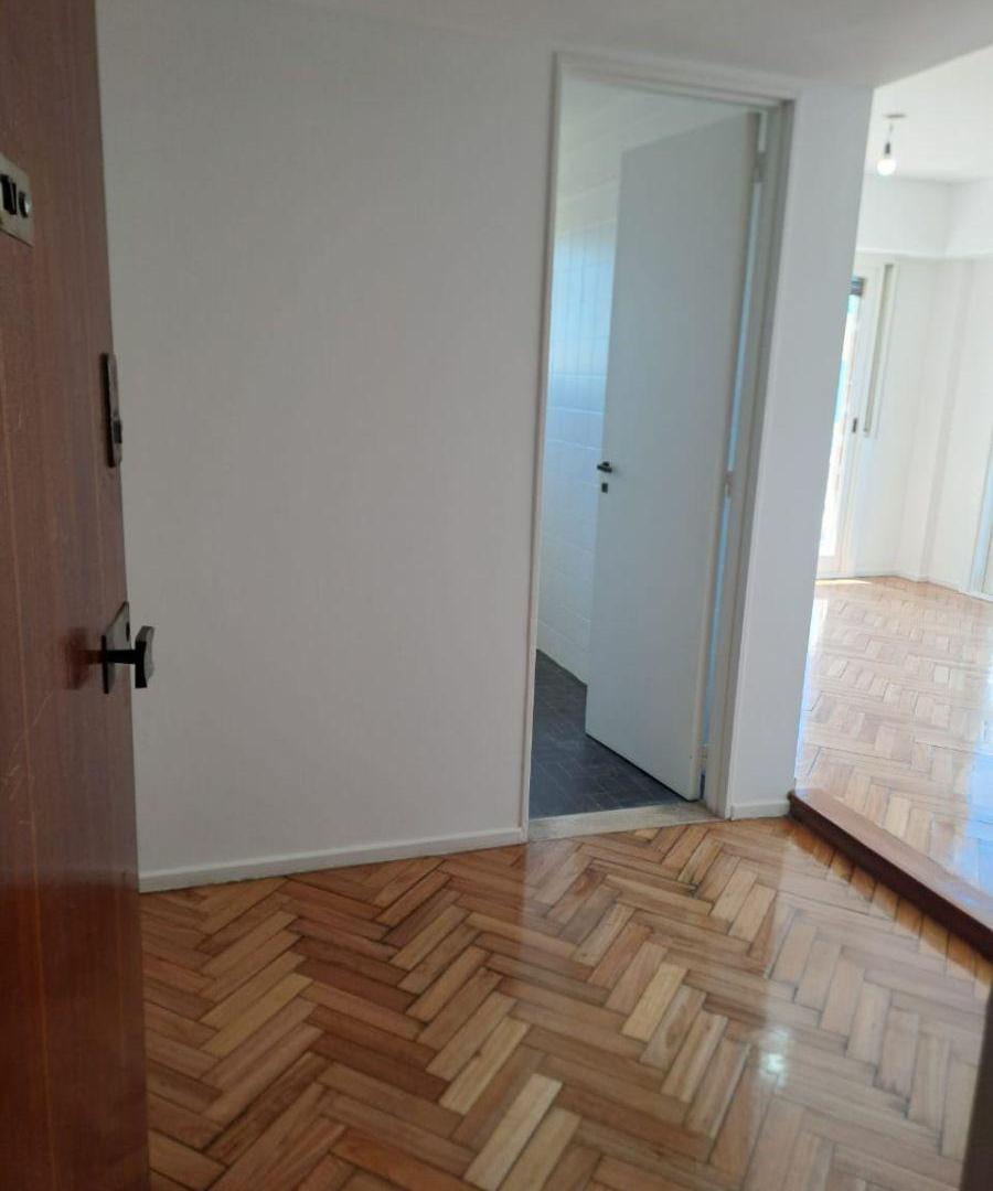 Foto de Gurruchaga y Corrientes, excel. 3 amb. c/ coch. fja, 7° fte, 66 m, imagen 2