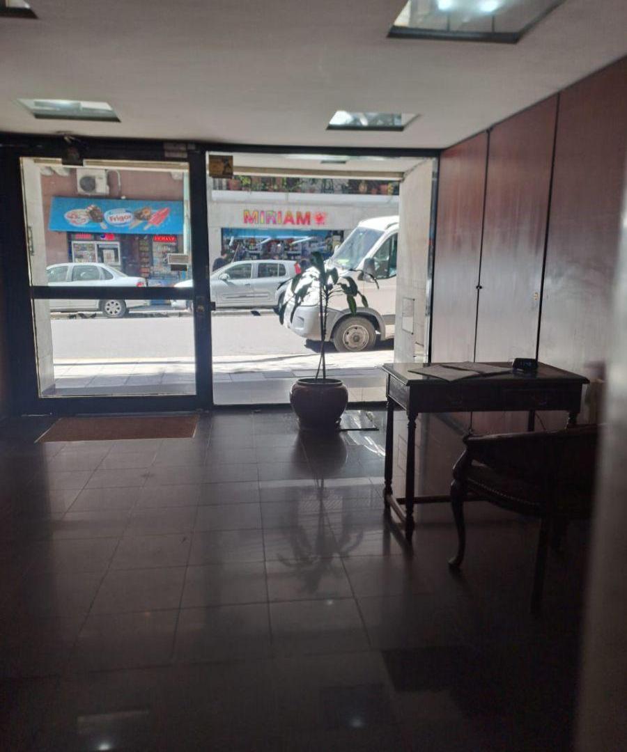 Foto de Uriburu y French, excel. amb. 6°Fte, c/ bcon (4 m.) , 29,56 m, imagen 3